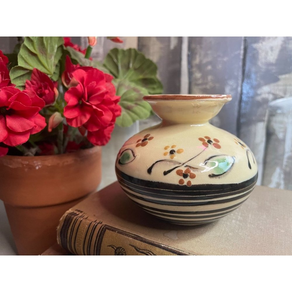 Vintage Ceramic Floral Squat Squatty Bud Vase Spittoon Cuspidor Signed Denmark